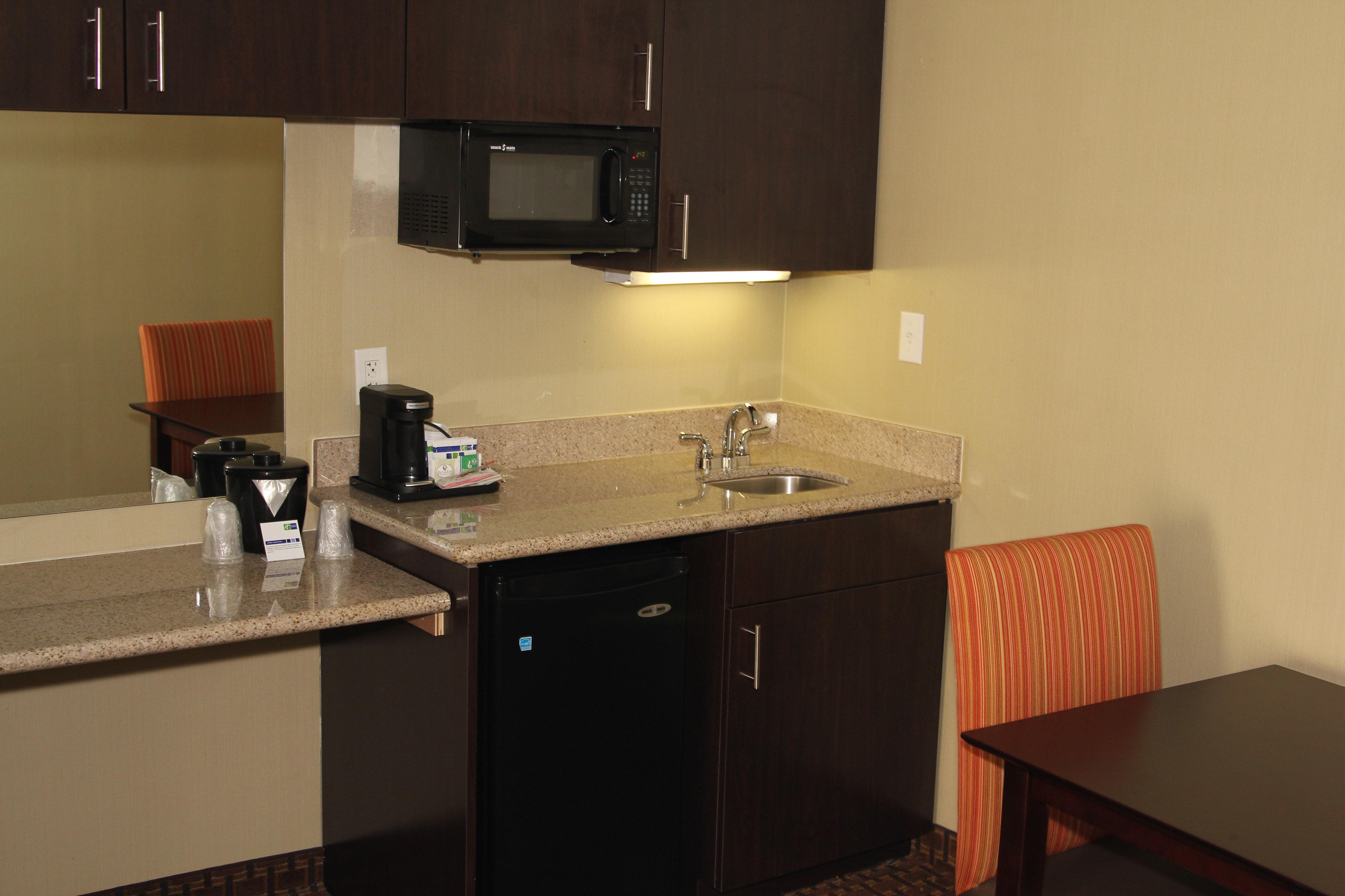 Holiday Inn Express Hotel & Suites Indianapolis W - Airport Area By Ihg Екстериор снимка