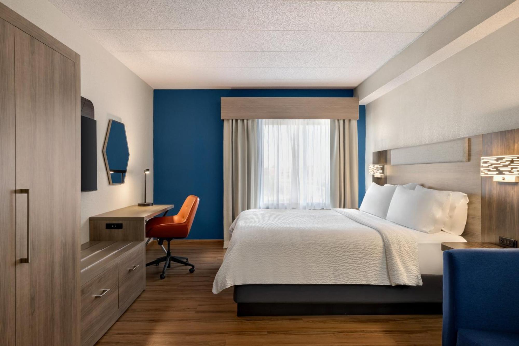 Holiday Inn Express Hotel & Suites Indianapolis W - Airport Area By Ihg Екстериор снимка