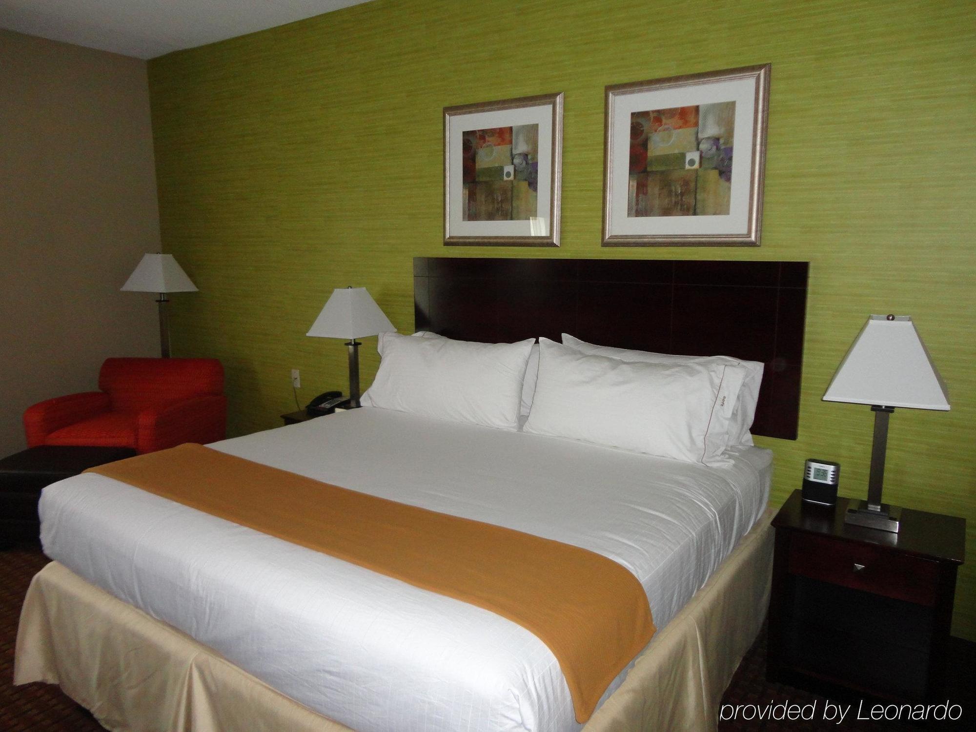 Holiday Inn Express Hotel & Suites Indianapolis W - Airport Area By Ihg Екстериор снимка