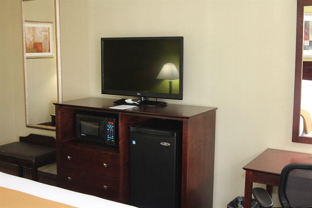 Holiday Inn Express Hotel & Suites Indianapolis W - Airport Area By Ihg Екстериор снимка