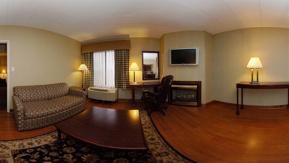 Holiday Inn Express Hotel & Suites Indianapolis W - Airport Area By Ihg Екстериор снимка